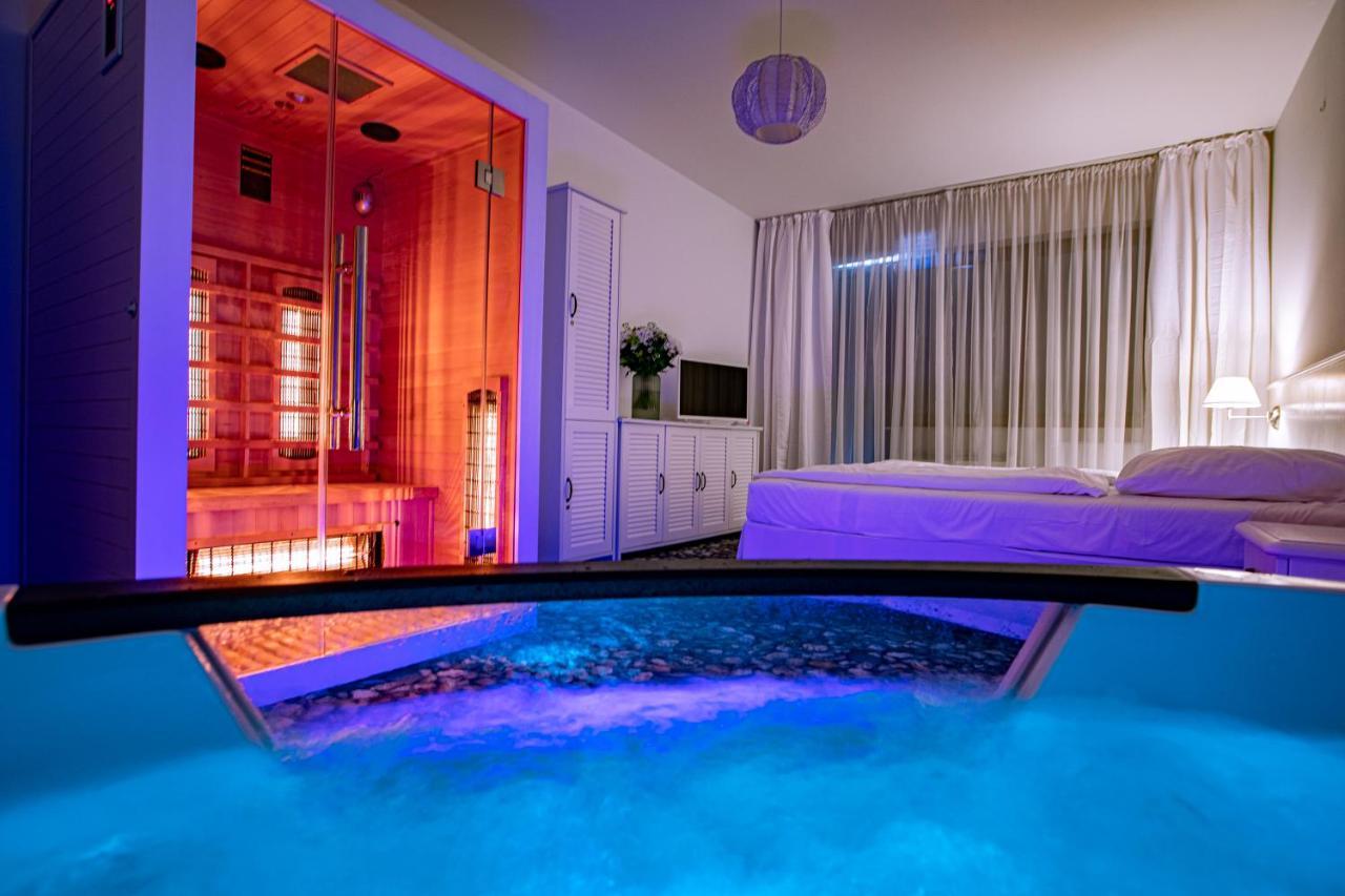 Apartament Rodzinny Beach Sauna&Jacuzzi Arka Medical Spa Kolobrzeg Exterior photo