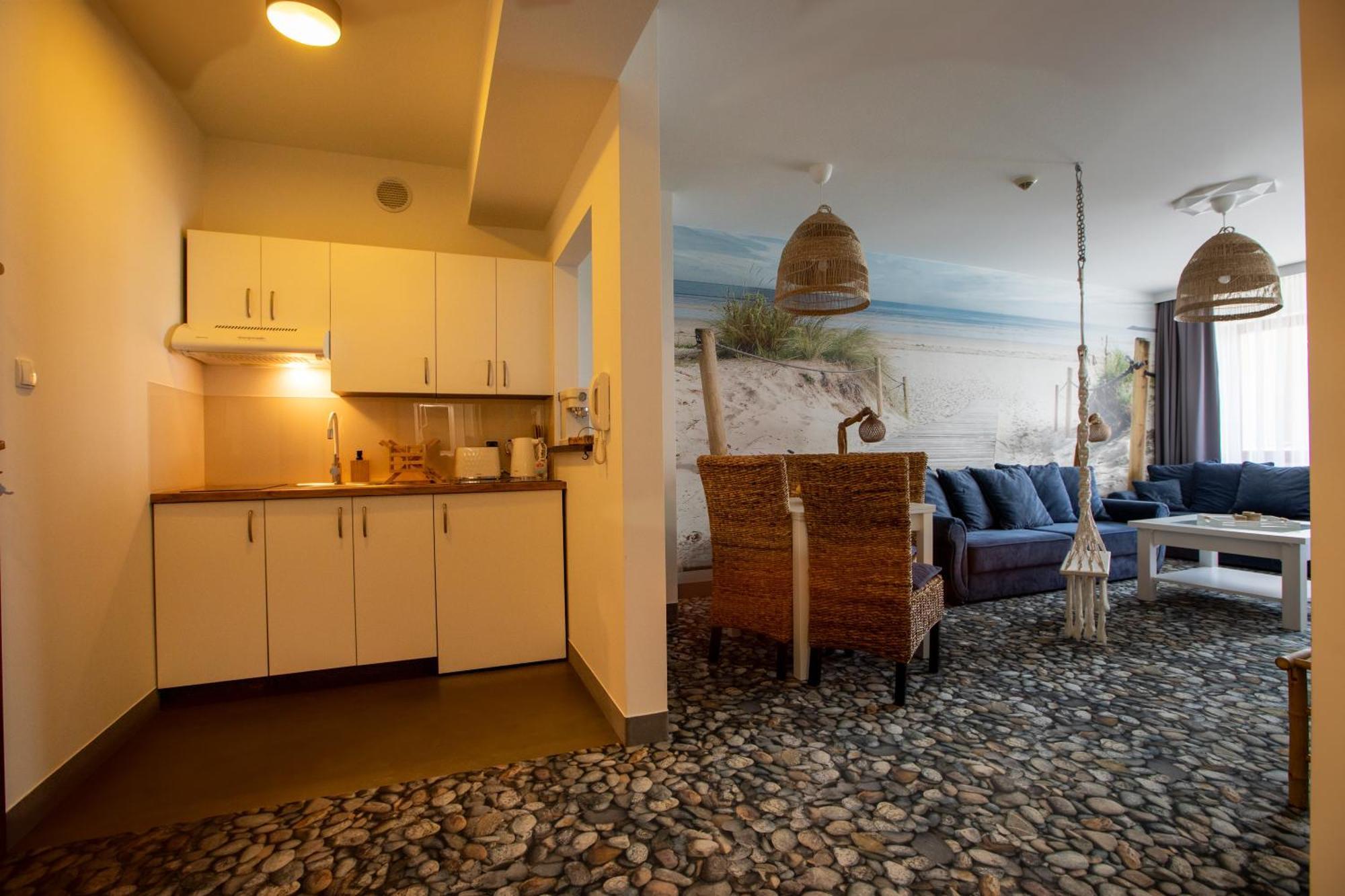 Apartament Rodzinny Beach Sauna&Jacuzzi Arka Medical Spa Kolobrzeg Exterior photo