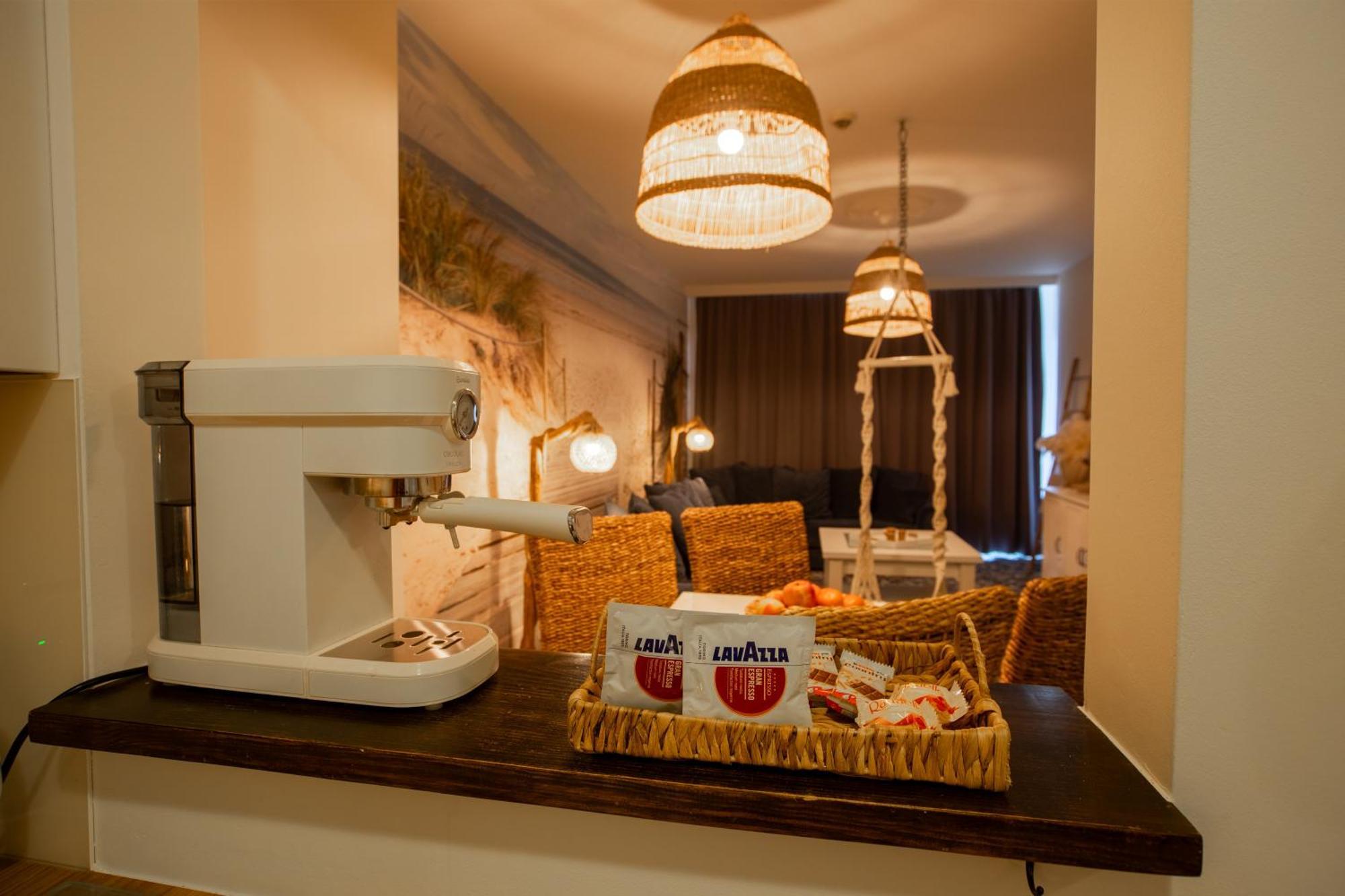 Apartament Rodzinny Beach Sauna&Jacuzzi Arka Medical Spa Kolobrzeg Exterior photo